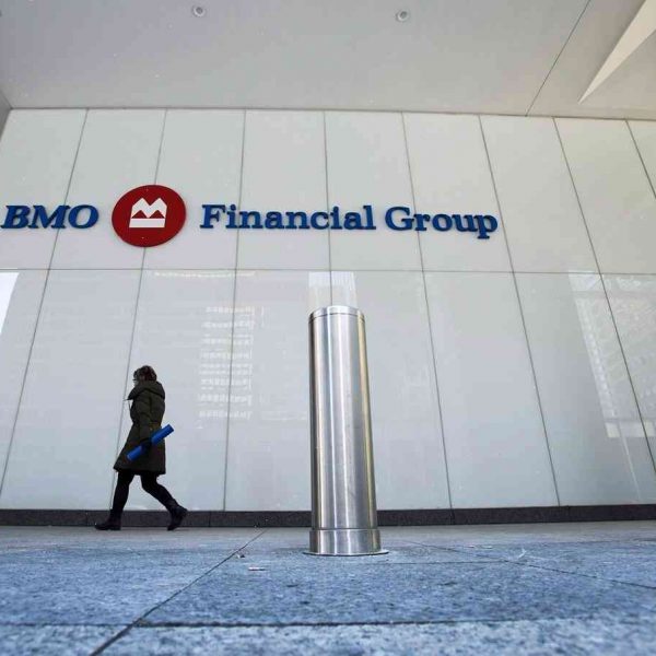 BMO increases dividend, sets goals for 2020