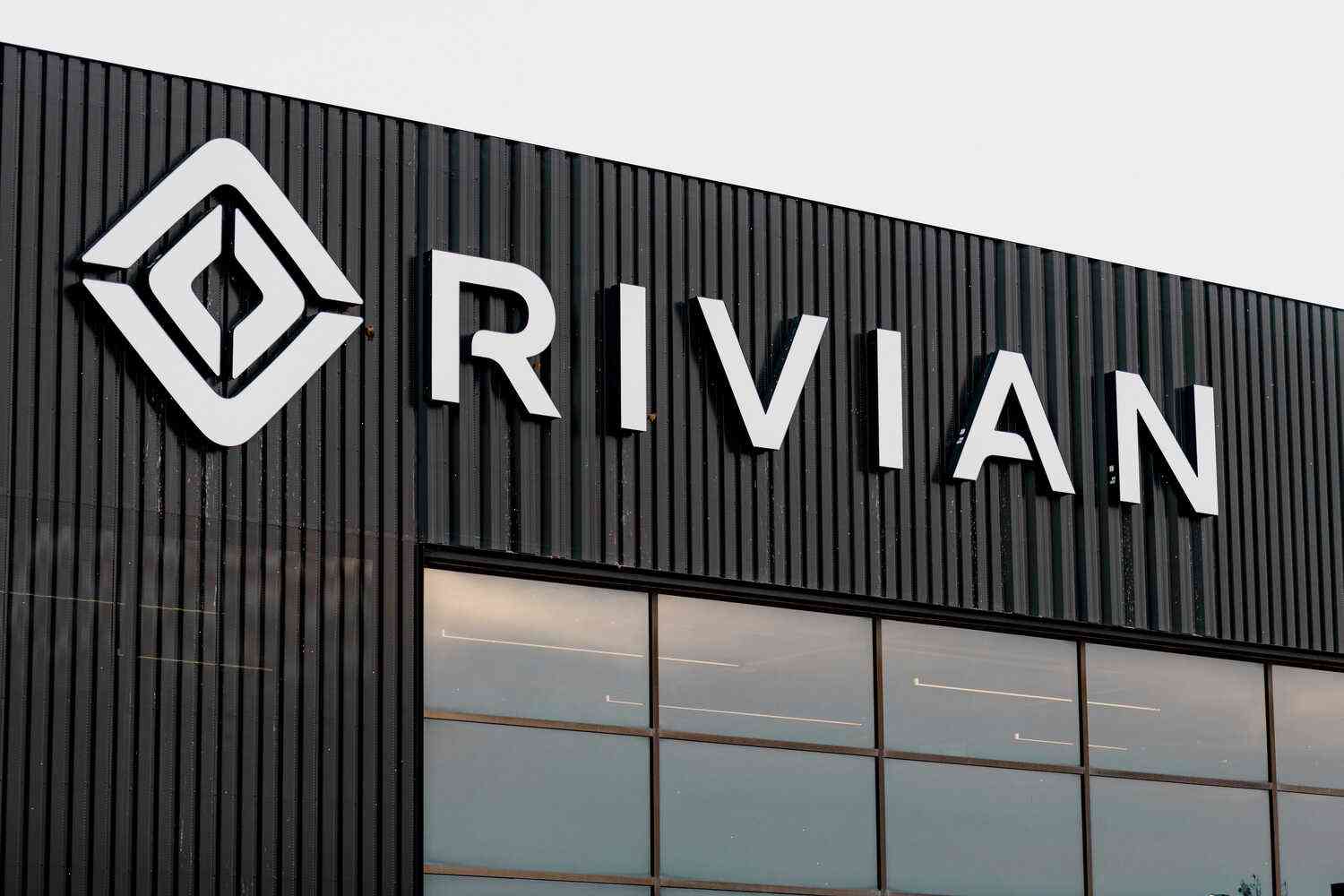 Electric car maker Rivian looks to raise $1bn – at a valuation of $200bn
